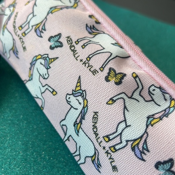 Kendall + Kylie Makeup Pouch Cosmetic Bag Multi Purpose Pouch - Picture 2 of 5